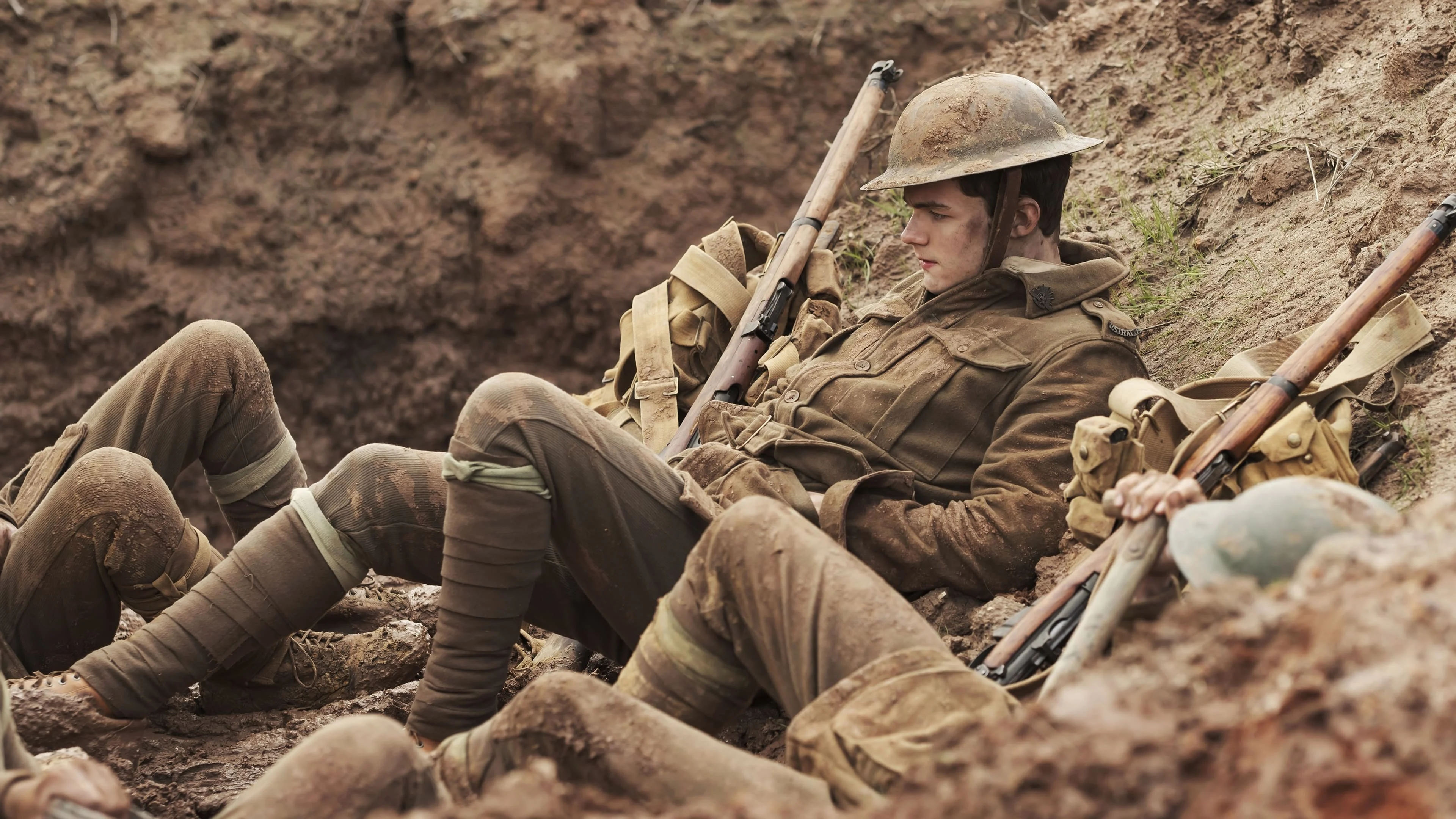 Bình Minh Trên Chiến Hào Full